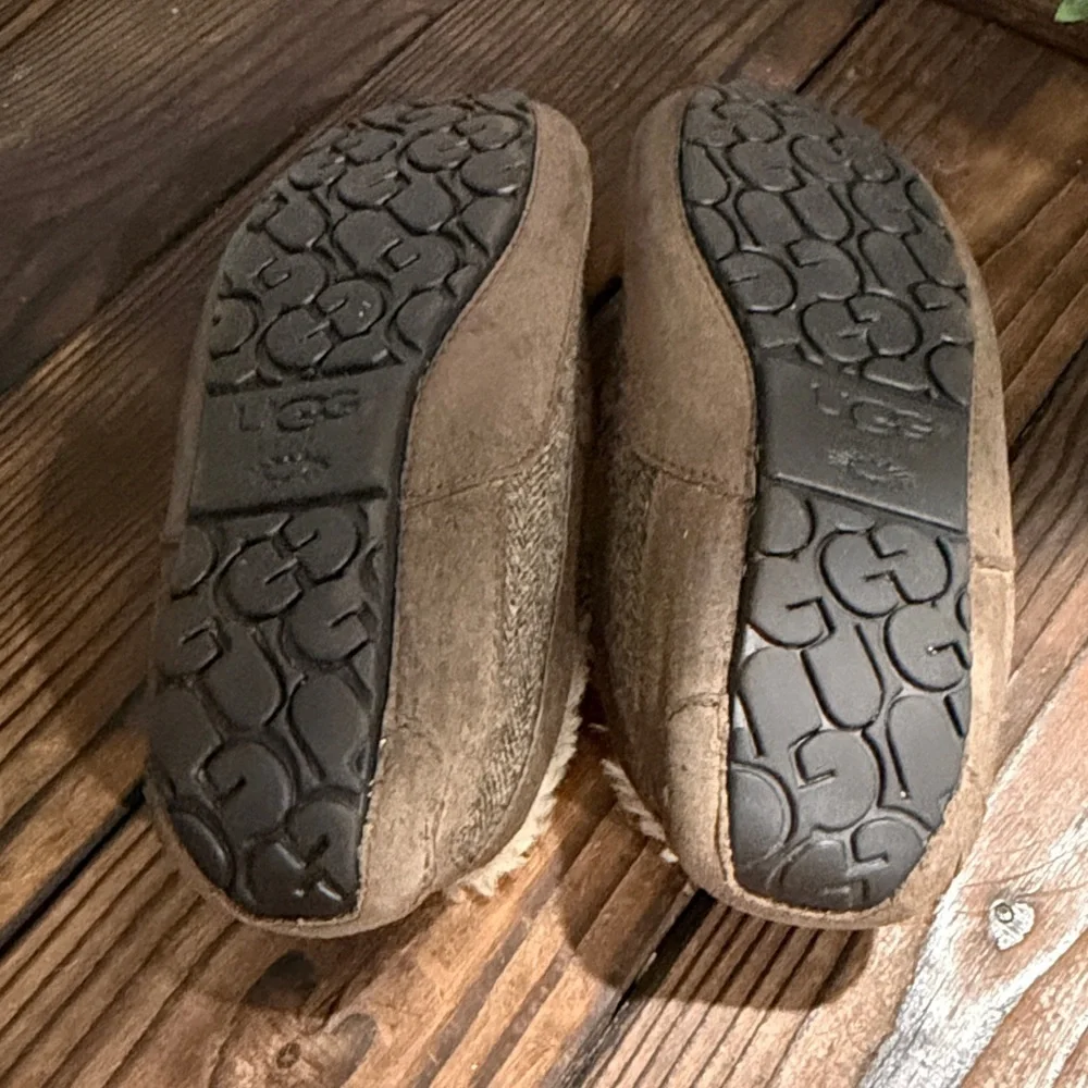 Ugg Men's Cozy Brown Herringbone Wool Slippers